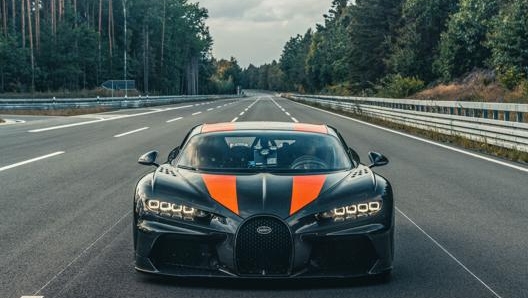 La Chiron Super Sport 300+ ha raggiunto i 490,484 km/h