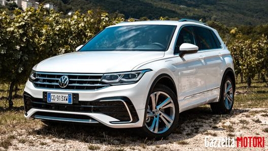 Volkswagen Tiguan eHybrid misura 4,511 metri in lunghezza, 1,859 in larghezza e 1,675 metri in altezza. G. Masperi/D. Monaco