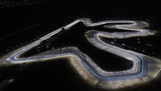 La pista  di Losail illuminata