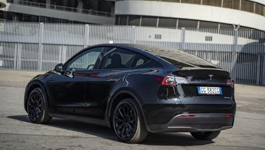 Model Y è lunga 4,75 metri., con bagagliaio che raggiunge i  600 litri