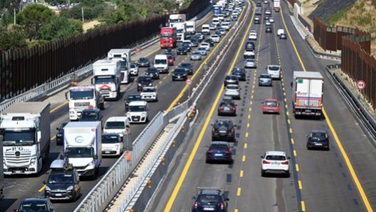 Manutenzione di strade e autostrade al centro del piano per la sicurezza del Ministero per le infrastrutture. Ansa