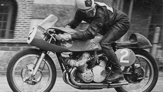 Geoff Duke al TT con la Gilera