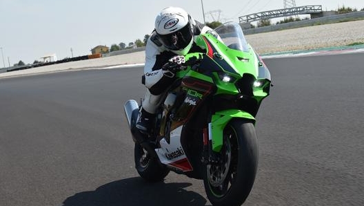 Alla guida della nuova Kawasaki Ninja ZX-10R a Cremona