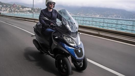 Il veicolo a tre ruote Piaggio Mp3