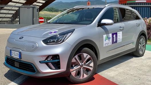 Una delle Kia e-Niro impegnate nel viaggio