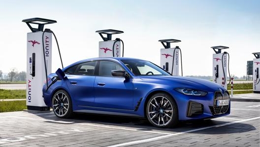 Bmw i4 M50, 544 cavalli erogati da due motori elettrici