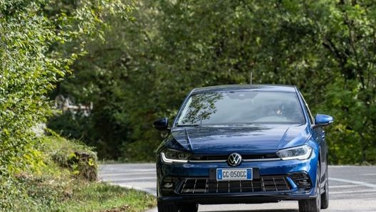 Il motore della nuova Polo è unico, un 1.0 tre cilindri, disponibile in tre varianti di potenza e una a metano da 90 Cv