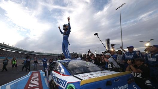 Kyle Larson subito dopo il traguardo. Afp