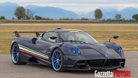 La principale protagonista a quattro ruote è stata lei, la Huayra Tricolore. Prodotta in soli tre esemplari, monta un V12 da 840 cv. Foto Manuele Cecconi