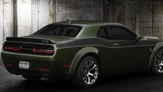 Il pacchetto Jailbreak su richiesta sulla Dodge Challenger Srt Hellcat Redeye Widebody