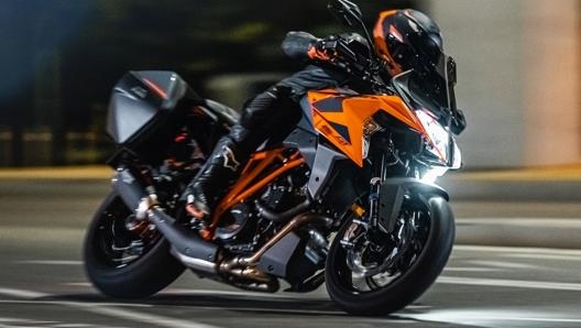 La Ktm Super Duke GT 2022 sfrutta il bicilindrico LC8 da 1,3 litri