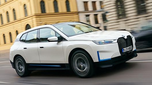 La Bmw iX in promozione a settembre 2021