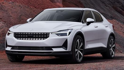 La Polestar 2 finalmente è pronta a scendere sul mercato