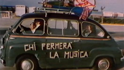 La 600 multipla di Chi fermerà la musica