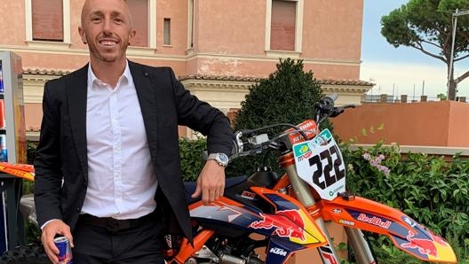 Tony Cairoli annuncia il ritiro in conferenza stampa. Solinghi