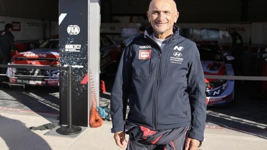 Gabriele Tarquini, classe 1962, ha guidato in Formula 1 tra 1987 e 1992, e nel 1995. Masperi