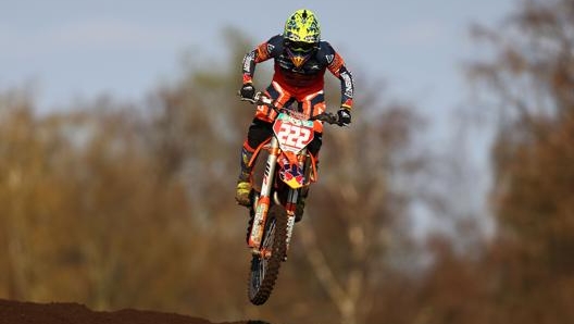 Cairoli in azione durante un GP di motocross. Getty