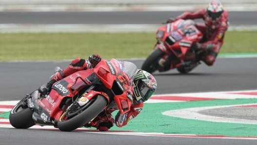 I due piloti Ducati impegnati sul tracciato di San Marino. Lapresse