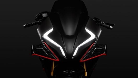 Il design, moderno ed affilato, è da autentica Superbike