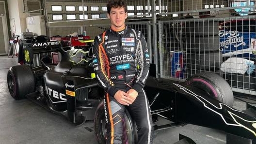 Cem Bolukbasi, 23 anni, è pronto a debuttare in F2 con il team Charouz Racing System (foto @cembolukbasi)