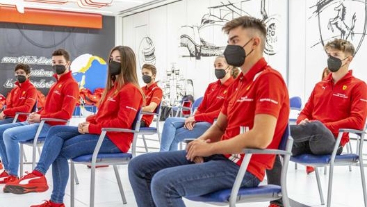 Il ritrovo dei ragazzi della Ferrari Driver Academy a Maranello