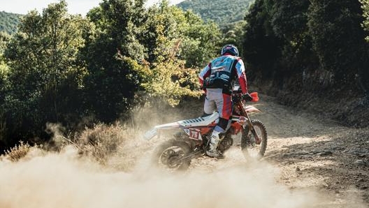 Uno spettacolare traverso di Alex Salvini allo Swank Rally di Sardegna 2021