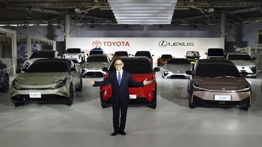 Il sistema operativo è sviluppato dalla nuova divisione di ricerca tecnologica della Toyota, la Woven Planet Holdings Inc