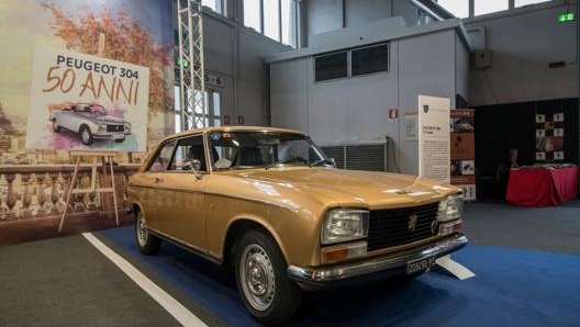 La 304 coupé non sacrifica lo spazio e l’abitabilità nonostante la carrozzeria sportiveggiante