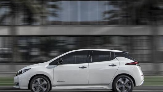 La Nissan Leaf è lunga 4,49 metri