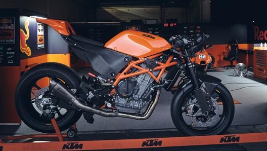 Esteticamente, la RC 8C e la futura RC 990 avranno molto in comune