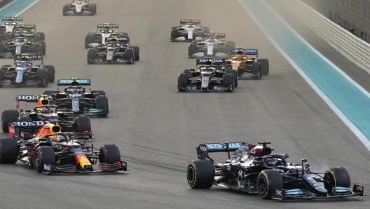 C'erano una volta le monoposto 2021, il via del GP di Abu Dhabi- Ap