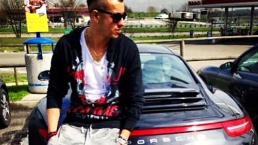 El Shaarawy mostra la sua Porsche Cayenne (foto @stewel92)