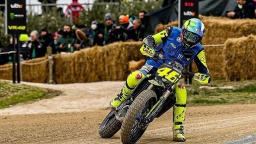 Rossi impegnato in un allenamento al Ranch, per tanti anni il luogo in cui si è preparato per i GP (foto @valeyellow46)