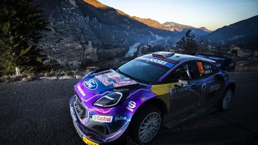 Il francese Sebastien Loeb su Ford Puma M-Sport