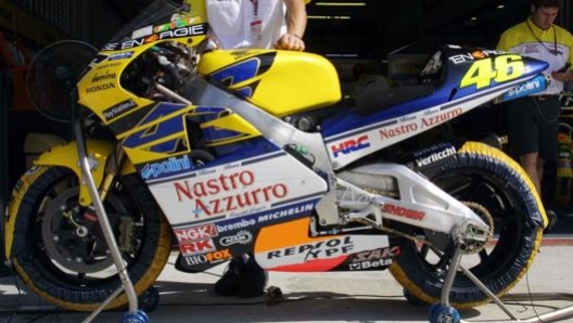 La Honda NSR500 di Valentino Rossi, l’ultima due tempi campione del mondo, anno 2001