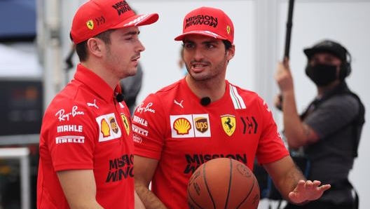 Da sinistra Cahrles Leclerc e Carlos Sainz. Afp