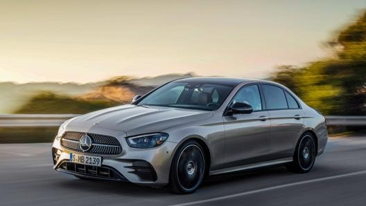 La Mercedes E300 de parte da 67.605 euro