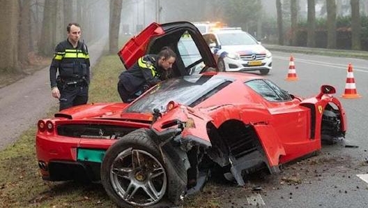 La coupé di Maranello è stata danneggiata in un test-drive un meccanico della concessionaria Ferrari Kroymans di Hilversum