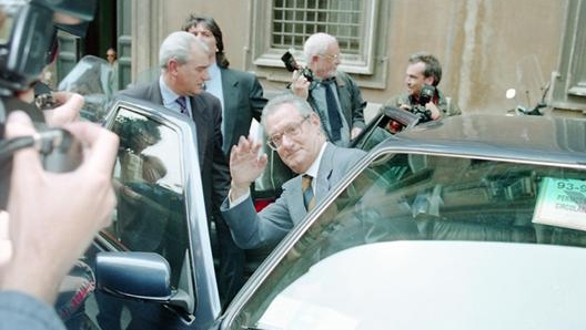 Cesare Romiti alla presentazione della Lancia Delta. Ansa