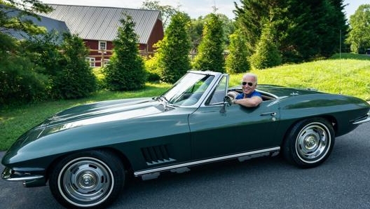 Il Presidente americano Joe Biden e la sua Chevrolet Corvette Stingray