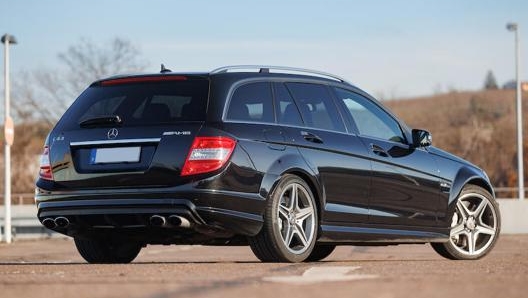 La C63 Amg sarà in vendita all’asta da Bonhams il prossimo 3 febbraio