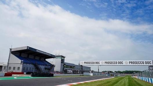 Il traguardo ha subito più di un cambiamento nella storia di Donington (foto @doningtonpark)