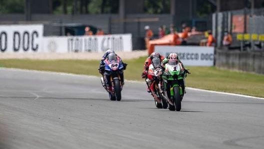 Rea ha conquistato la vittoria nell’ultimo GP in Olanda piegando Scott Redding e Toprak Razgatlioglu (foto @jonathan_rea)