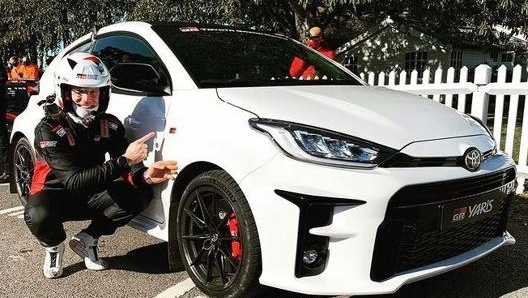 Latvala insieme alla Toyota Yaris GR (foto @jmlatvala)