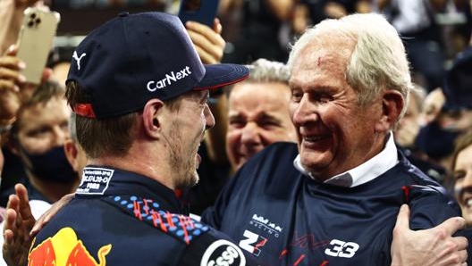 Max verstappen riceve i complimenti da Helmut Marko. Getty Images