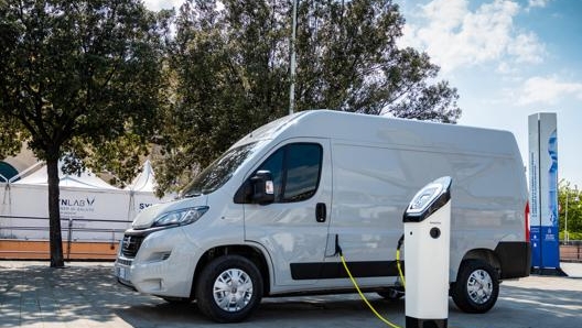 Il Ducato elettrico ha recentemente arricchito la flotta dei veicoli commerciali di Fiat Professional