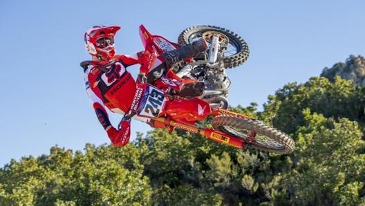 Tim Gajser (Honda) vince MX1 e Supercampione