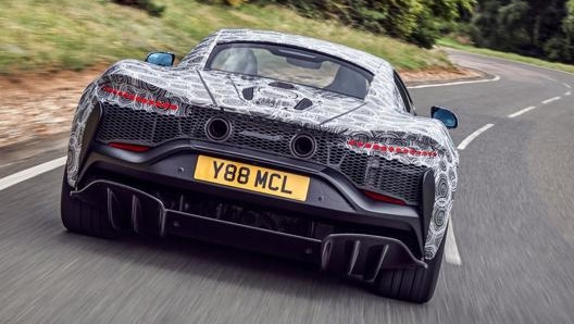 I test del nuovo bolide ibrido firmato McLaren sono in via di ultimazione