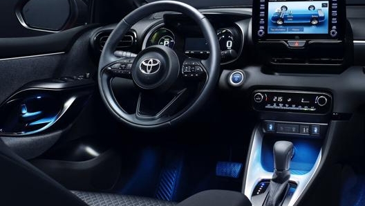 Gli interni di Toyota Yaris Hybrid