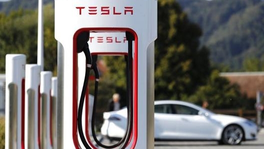 Il Tesla Supercharger V3 pu ricaricare fino a 250-kW